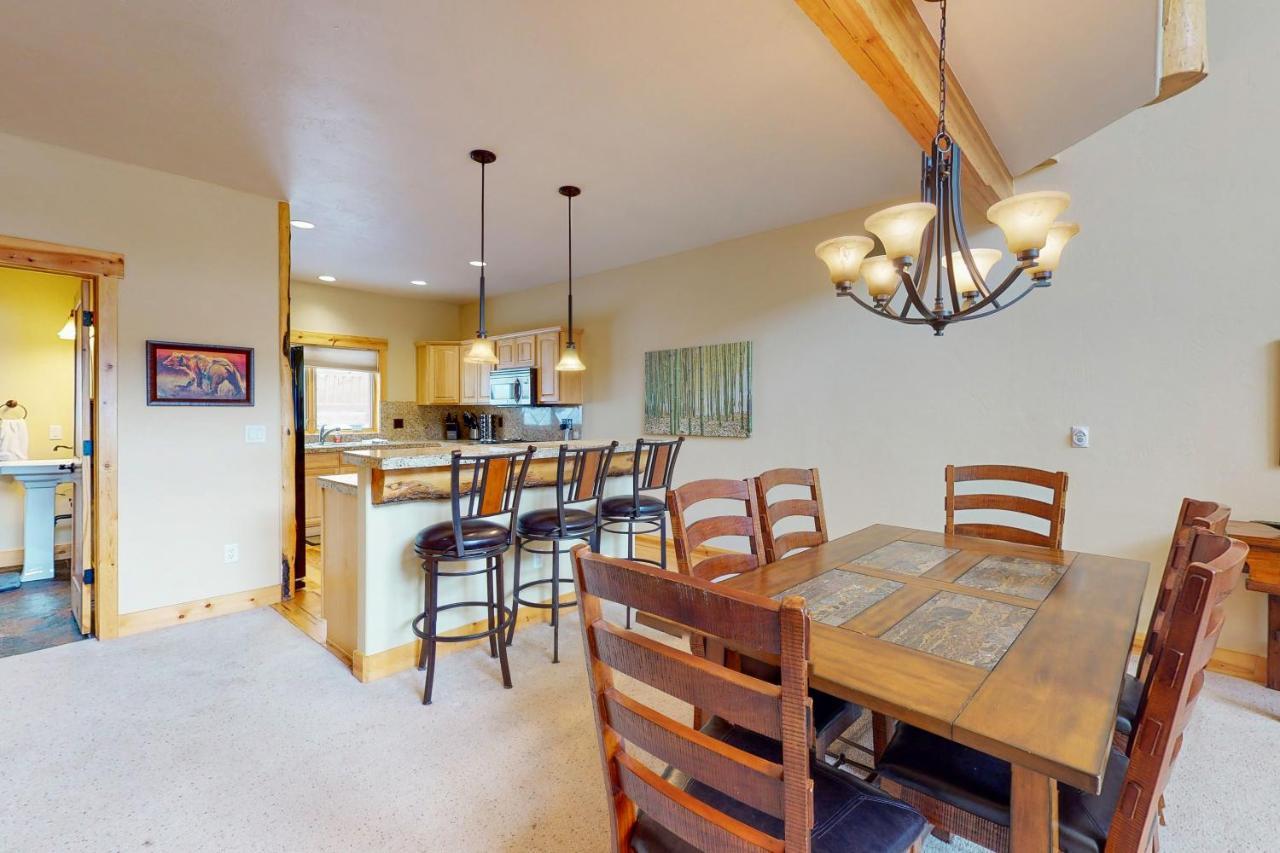 Villa Spruce Ridge Retreat Fraser Esterno foto