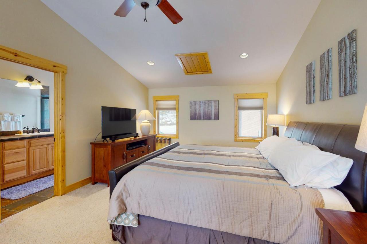 Villa Spruce Ridge Retreat Fraser Esterno foto
